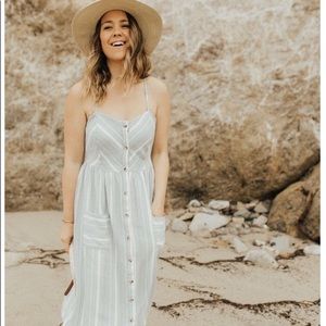 Carly Jean Los Angeles Savanah Midi Dress